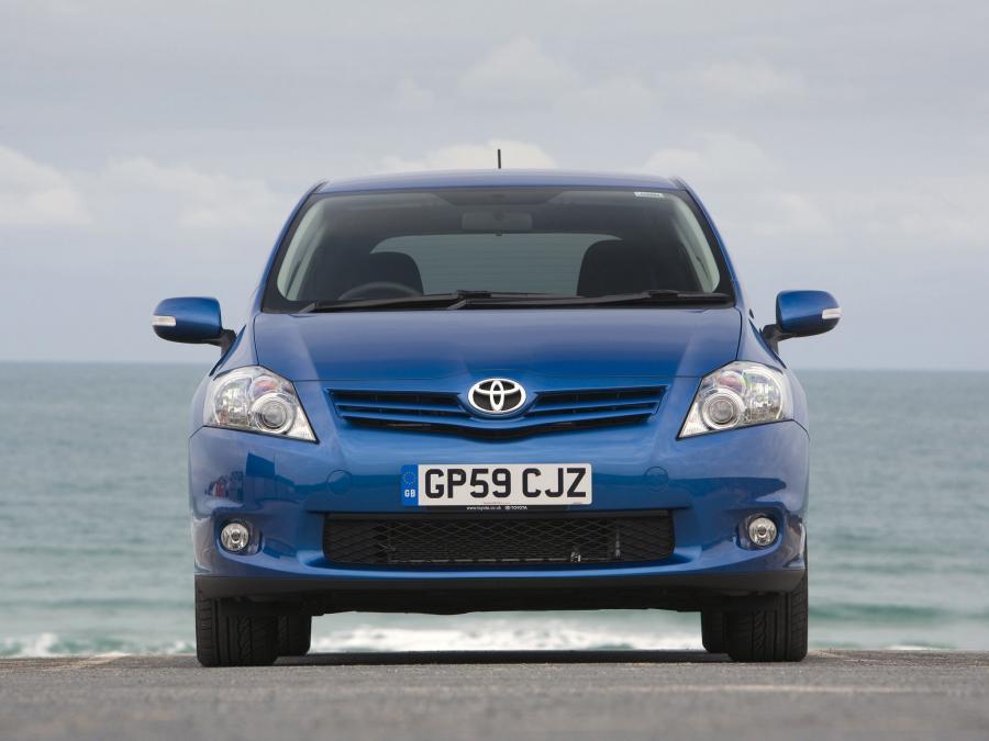  Toyota Auris 5-Door 2010 года  (UK) (фото 46 из 59)